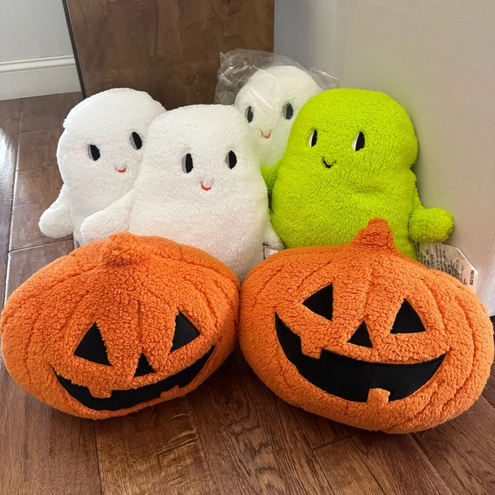 Lot of (6) NEW Target Halloween Ghost and Pumpkin Pillows